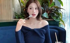 两条腿中间的扇贝长什么样